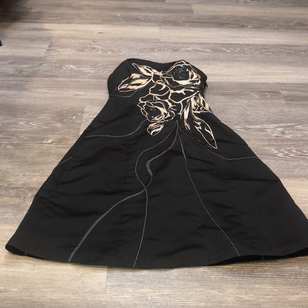 WHITE HOUSE BLACK MARKET‎ SZ.0 Strapless dress